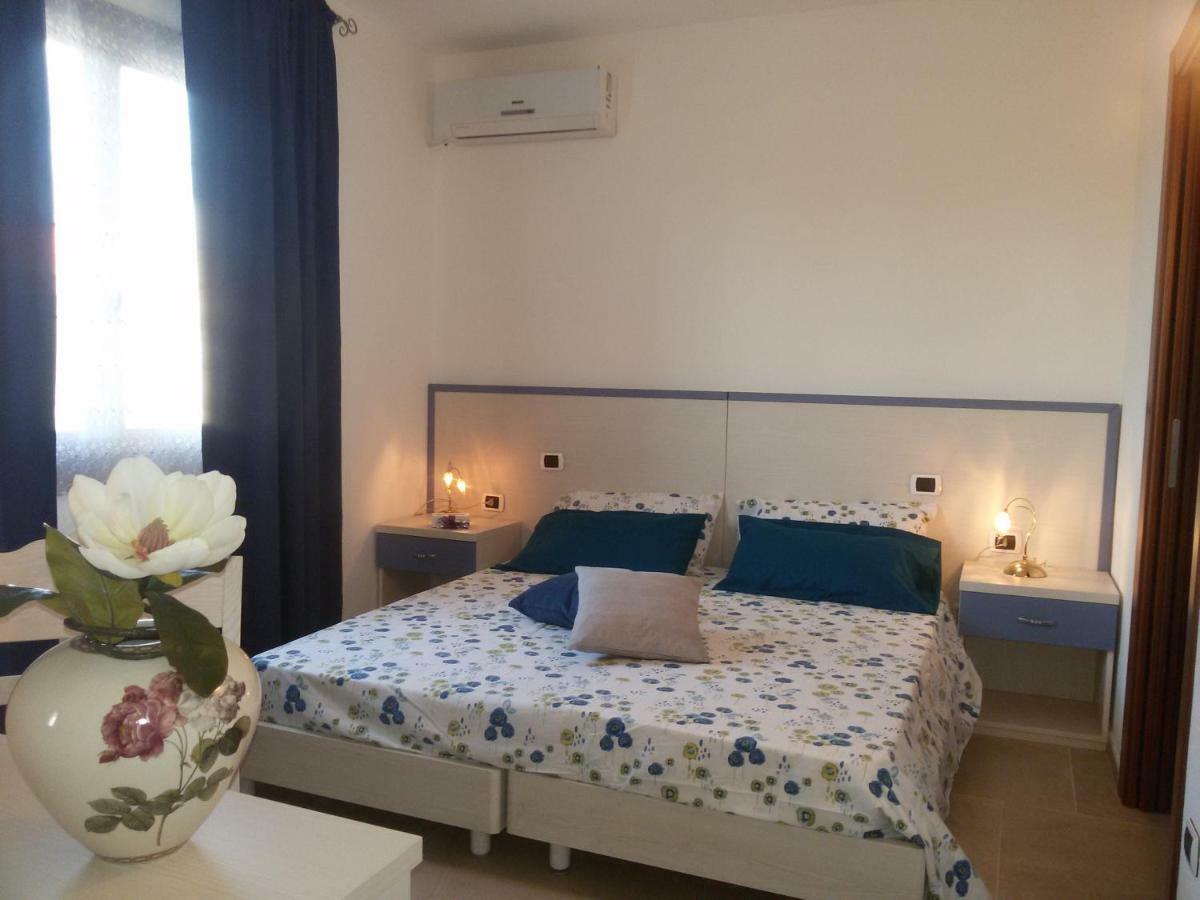 I Giganti Bed & Breakfast Riola Sardo Exterior photo